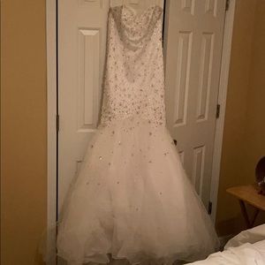 Wedding dress